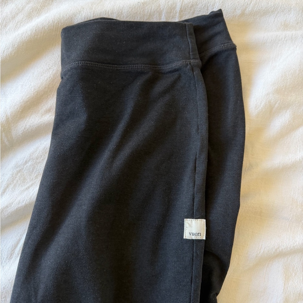Vuori Black Flare Leggings